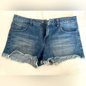 Volcom womens jean shorts size 28